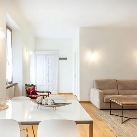 Raviola E Tajarin Apartment *