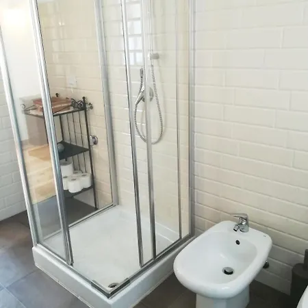 Raviola E Tajarin Apartment Verduno